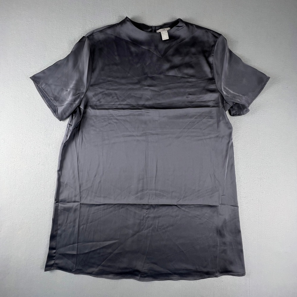 H&M Satin Blouse Womens Large Grey Short Sleeve Mock Neck Workwear‎ Chic